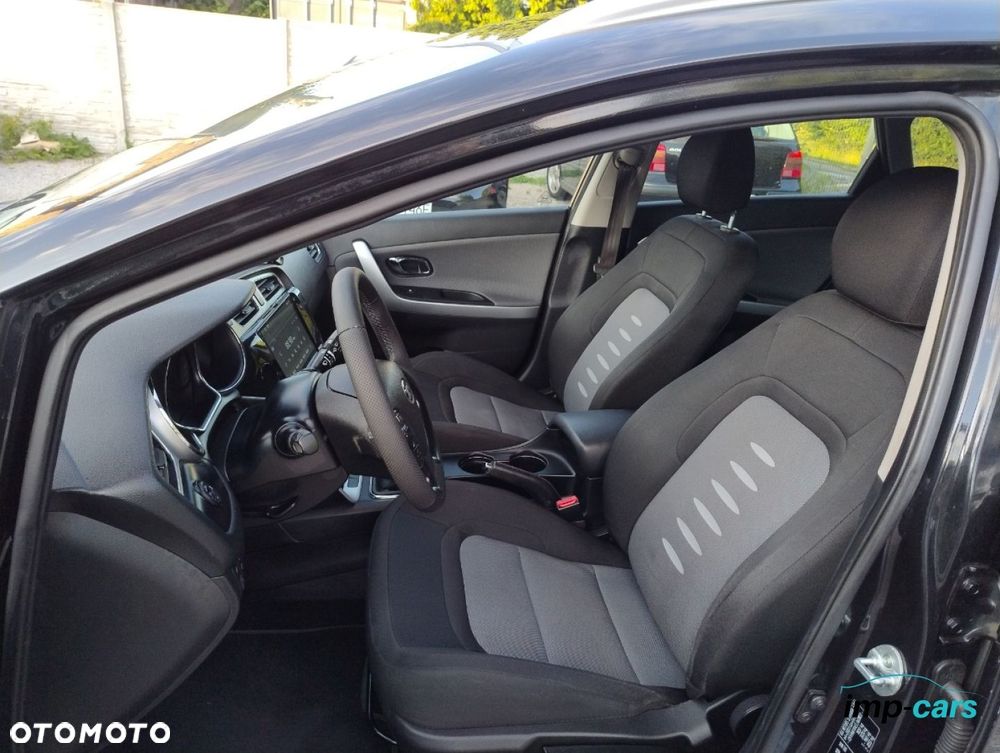 Kia Ceed - 4