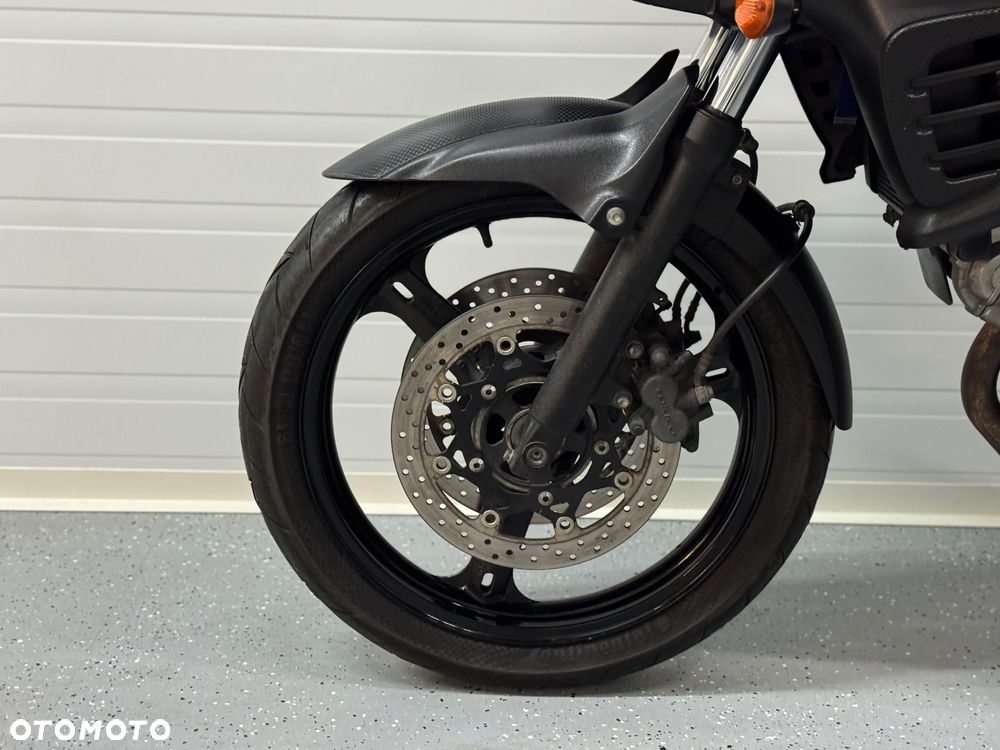Suzuki V-STROM - 18