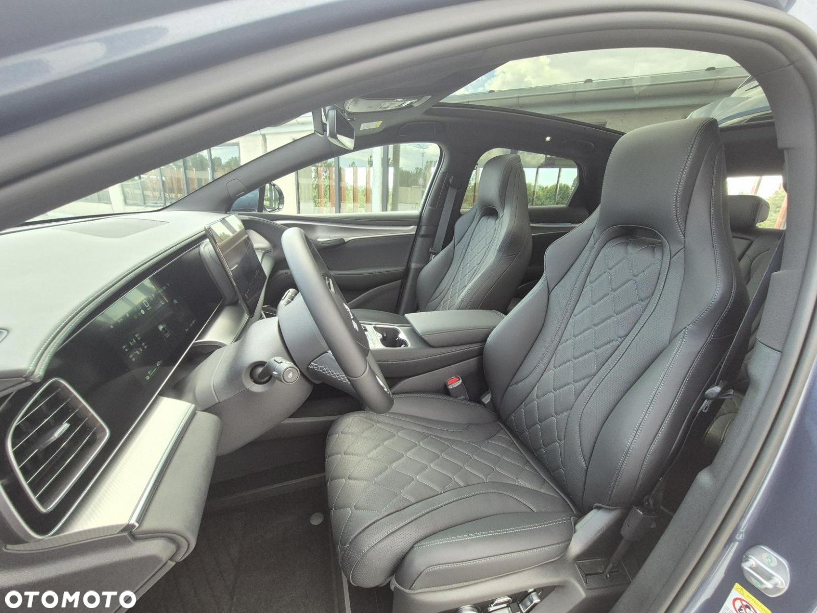 BYD Sealion 7 - 12