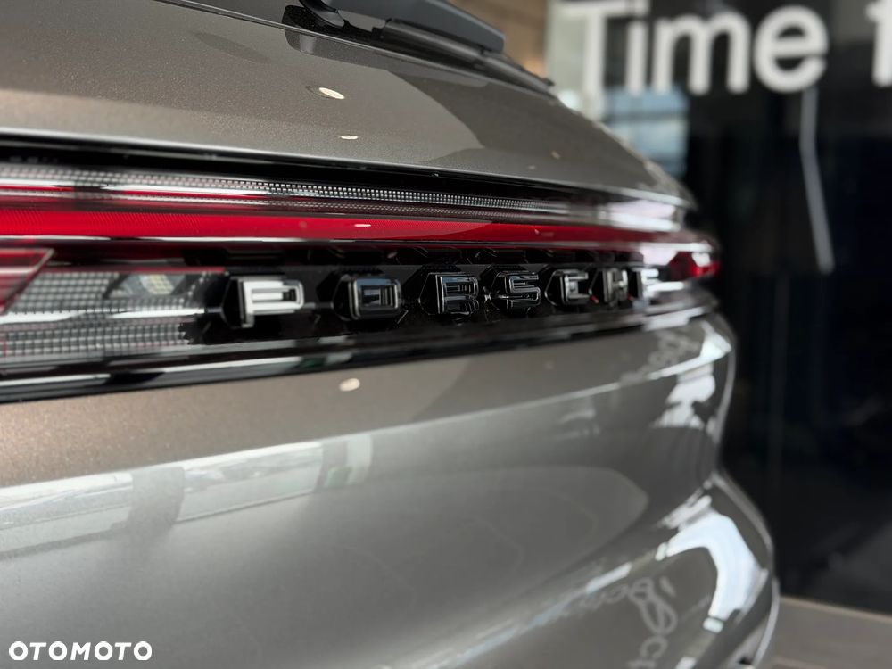 Porsche Cayenne E-Hybrid PHEV Black Edition - 11