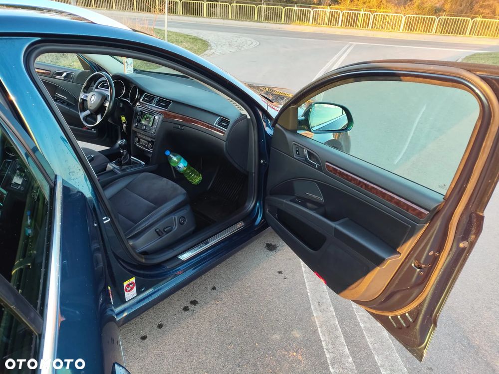 Skoda Superb 2.0 TDI Elegance - 3