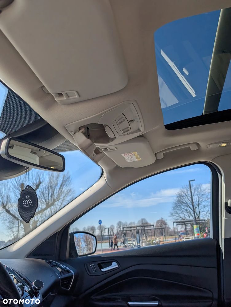 Ford Kuga 2.0 TDCi 4x4 Titanium - 14