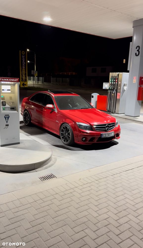 Mercedes-Benz Klasa C 63 AMG - 10
