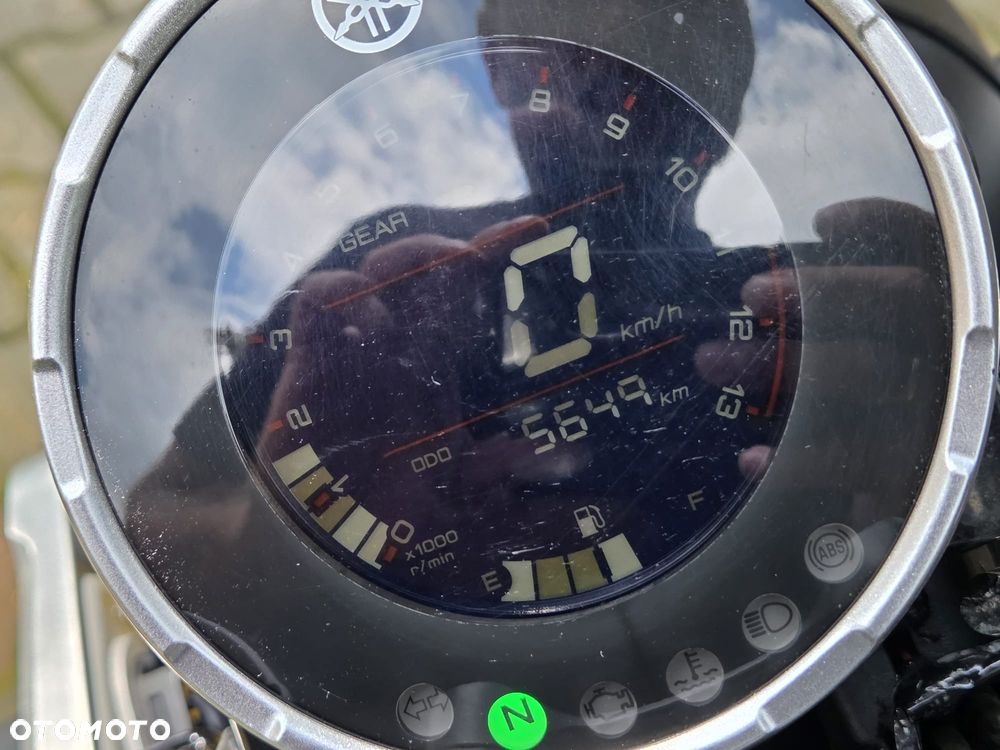 Yamaha XSR - 17