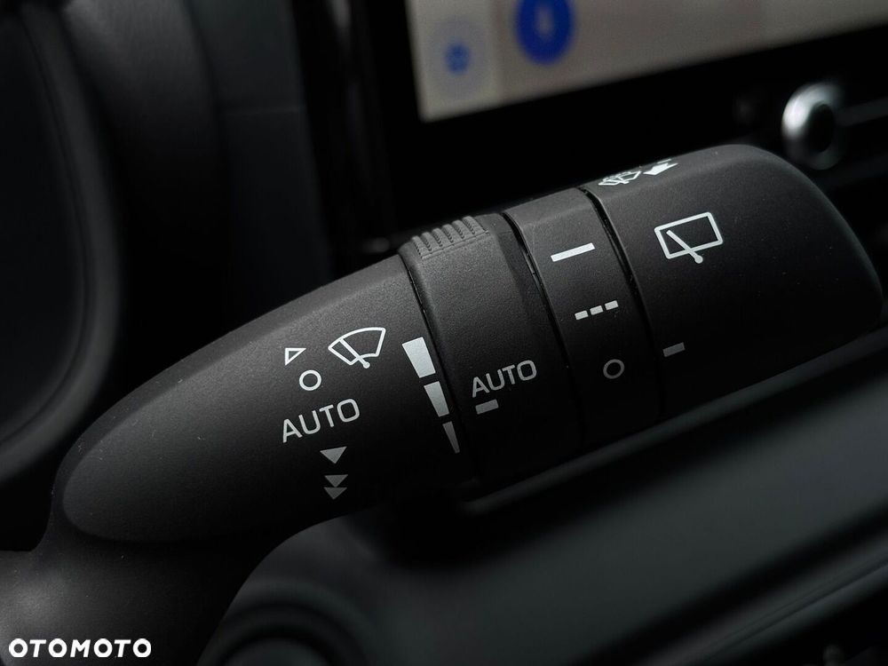 Toyota Yaris Hybrid 1.5 GR Sport - 29