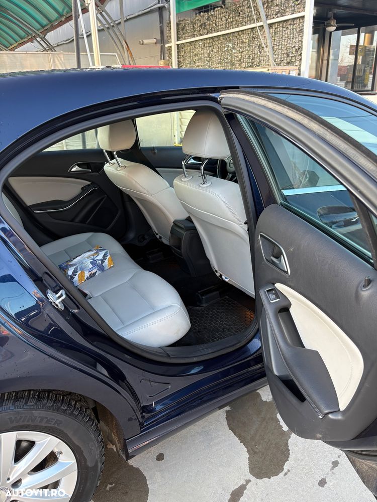 Mercedes-Benz A 180 - 6