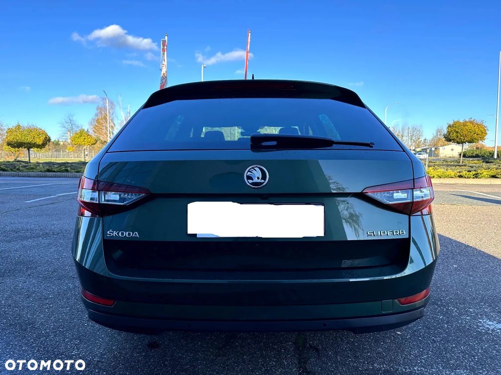 Skoda Superb 1.5 TSI L&K DSG - 25