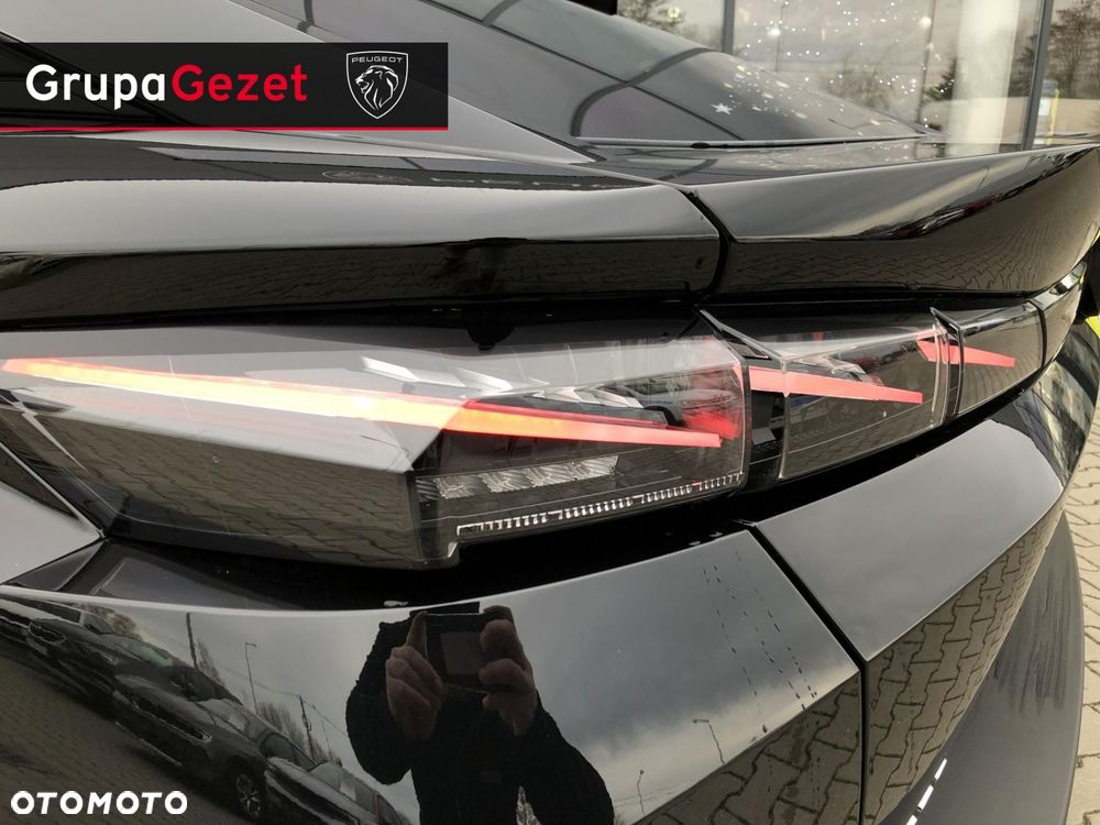 Peugeot 408 - 21
