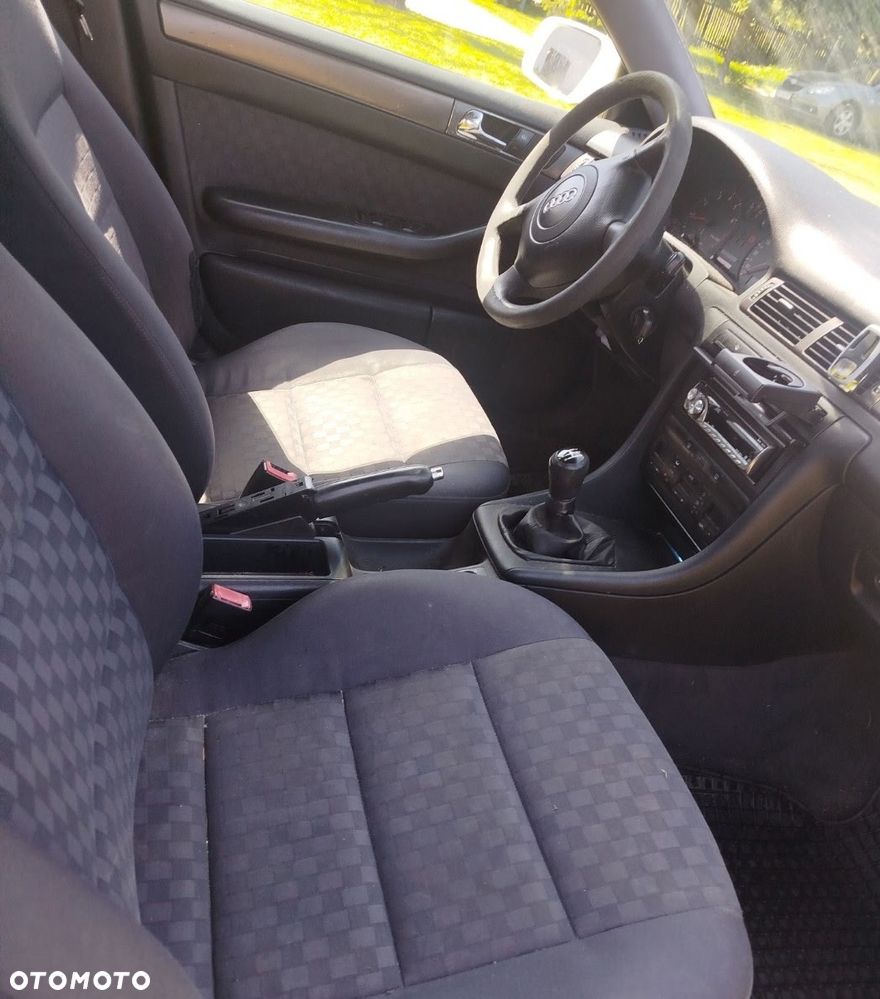 Audi A6 Limousine 1.8 - 6
