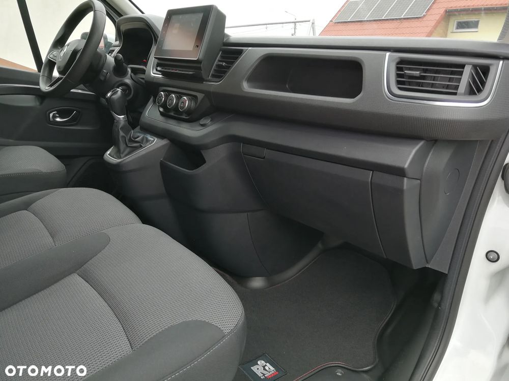 Renault Trafic - 15