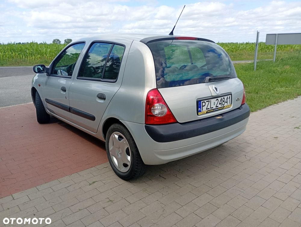 Renault Clio - 1