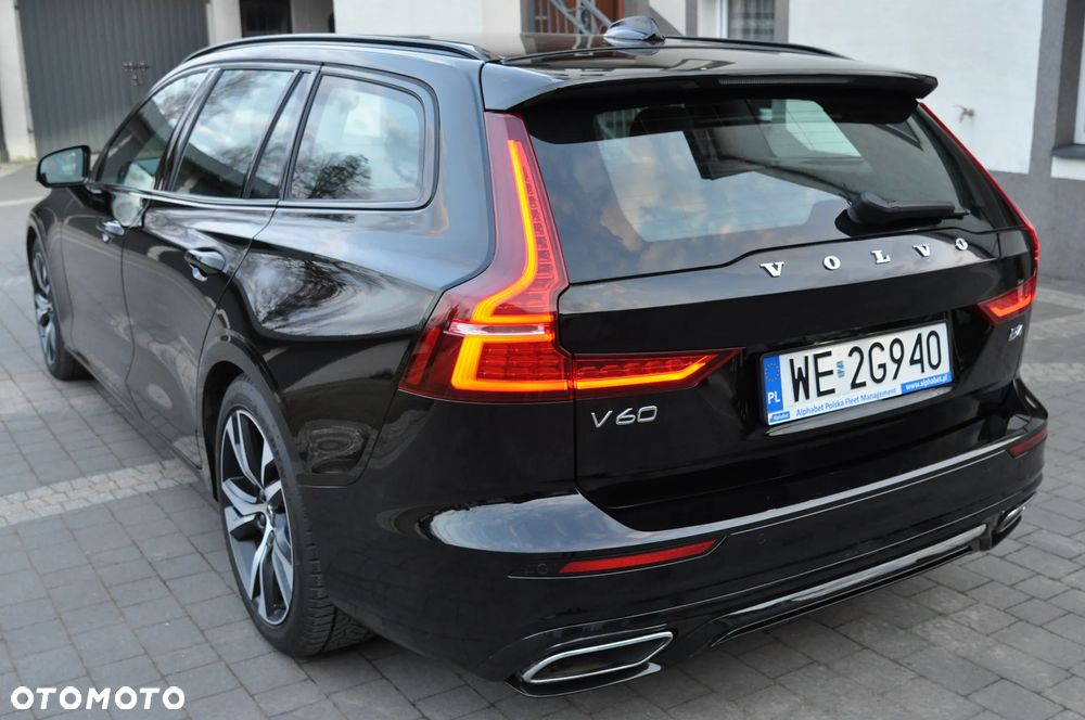Volvo V60 D4 R-Design - 9