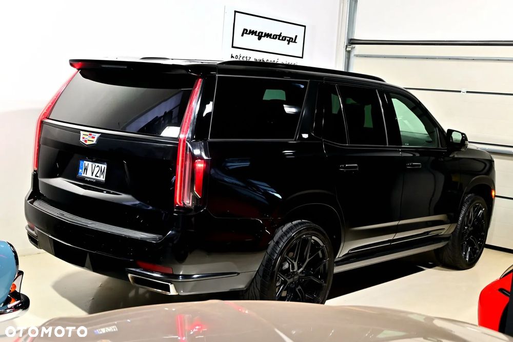 Cadillac Escalade - 11