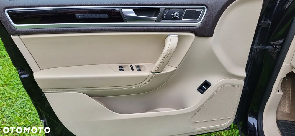 Volkswagen Touareg 3.0 V6 TDI BMT - 14