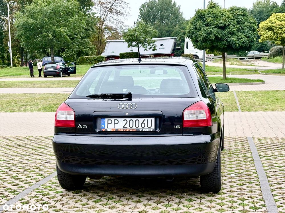Audi A3 Sportback 1.6 Ambiente - 4