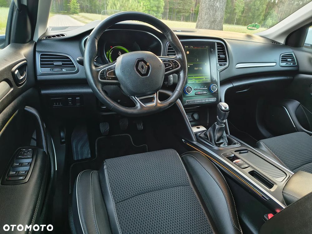 Renault Megane ENERGY dCi 130 BOSE EDITION - 6
