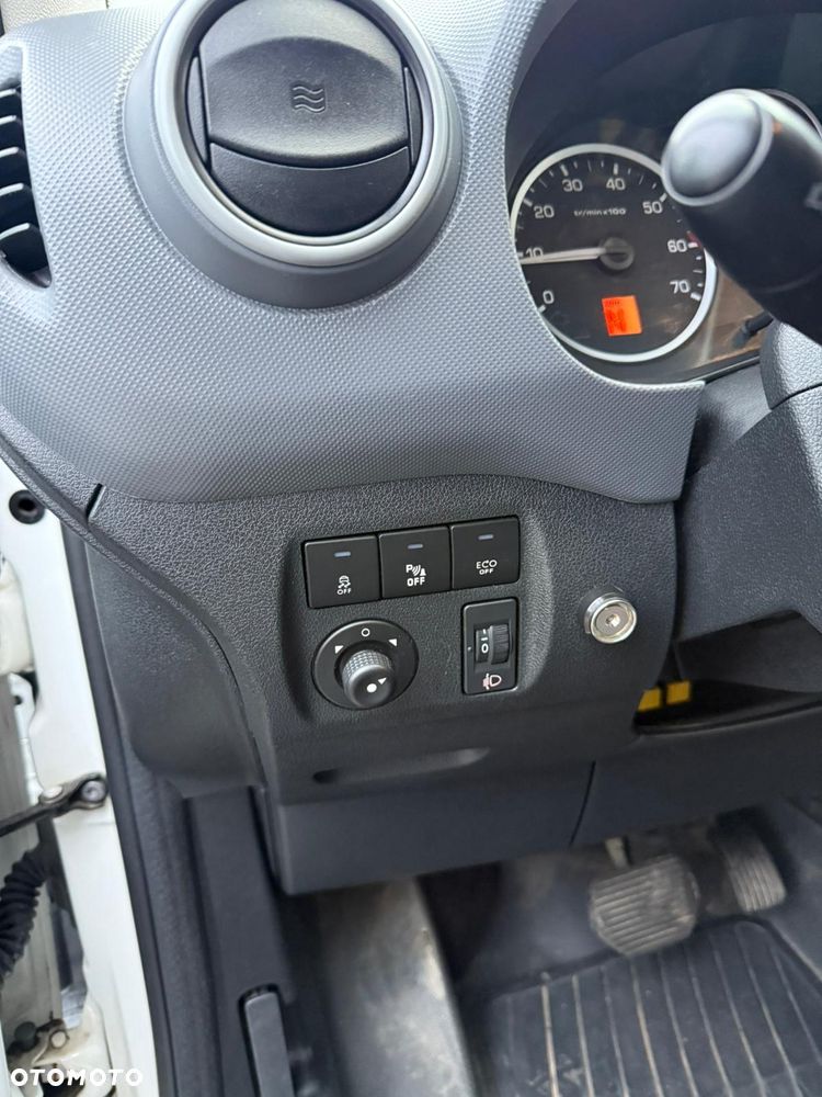 Peugeot Partner - 11