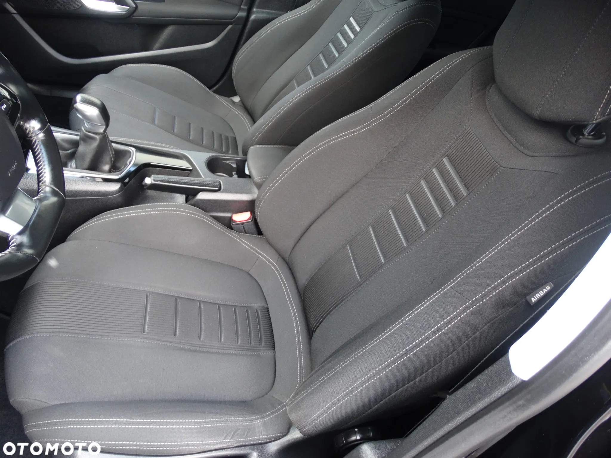 Peugeot 308 1.6 BlueHDi Business Line S&S - 18