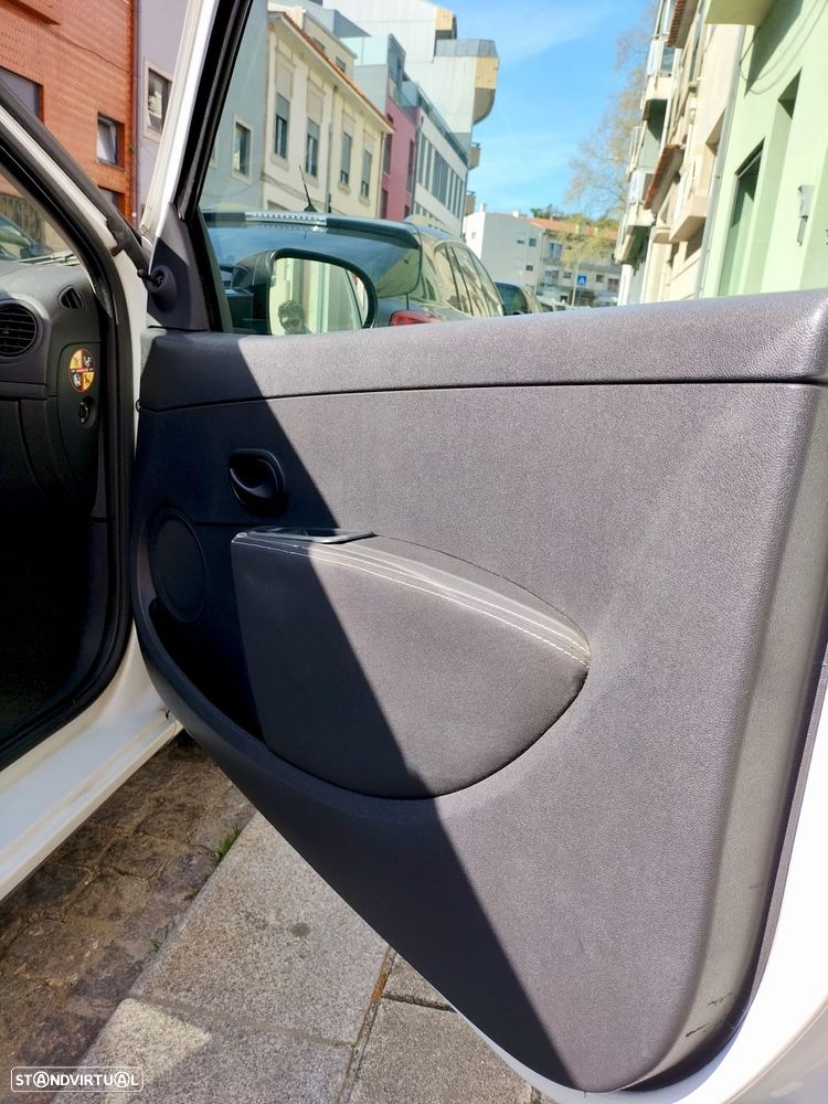 Renault Clio 1.5 dCi Confort - 13