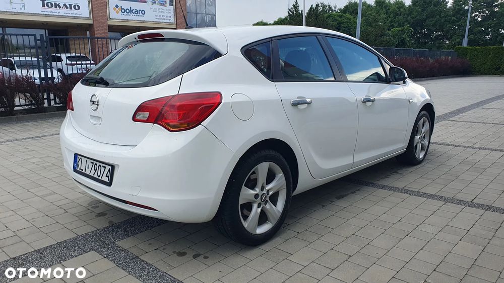 Opel Astra - 12