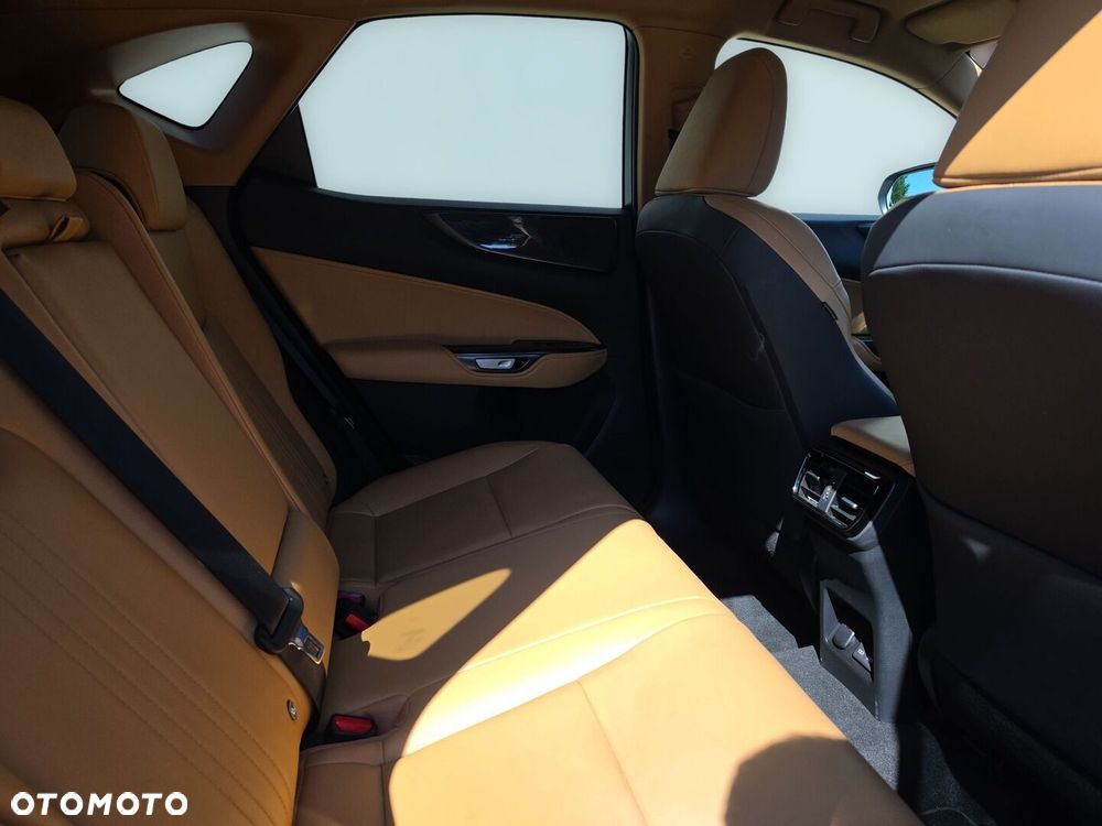 Lexus NX 350h Prestige 2WD - 27