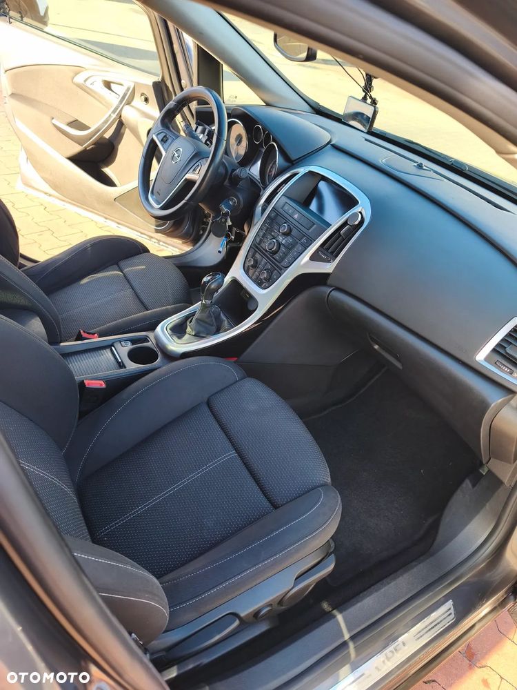 Opel Astra 1.4 T Cosmo - 15