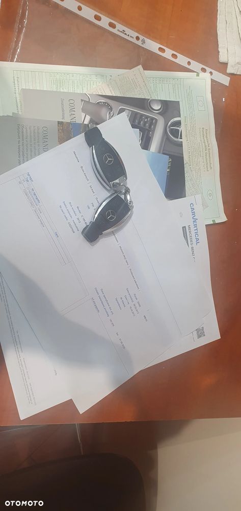 Mercedes-Benz Klasa C 180 CGI Automatik BlueEFFICIENCY Avantgarde - 33