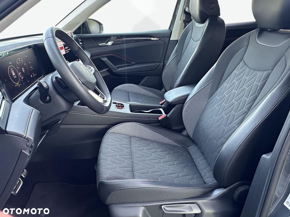 Volkswagen Tiguan - 12