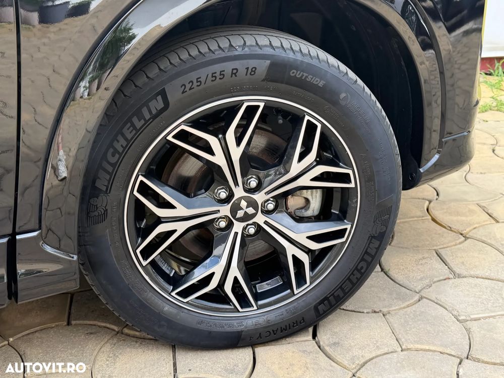 Mitsubishi Eclipse-Cross 4WD Select Black - 18