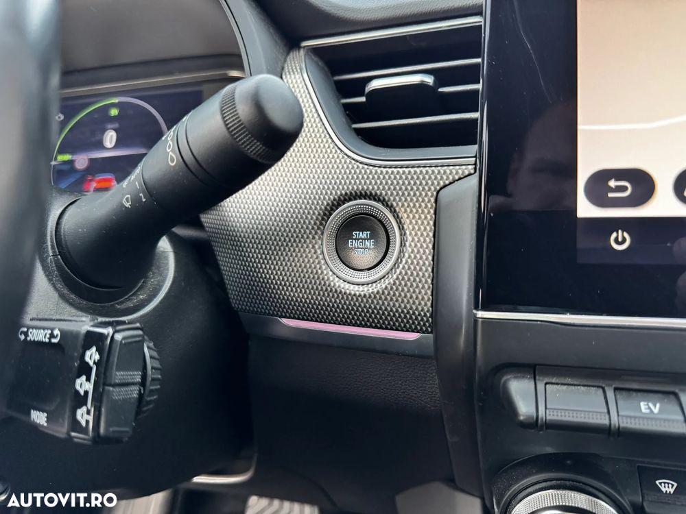 Renault Arkana E-TECH Zen - 23