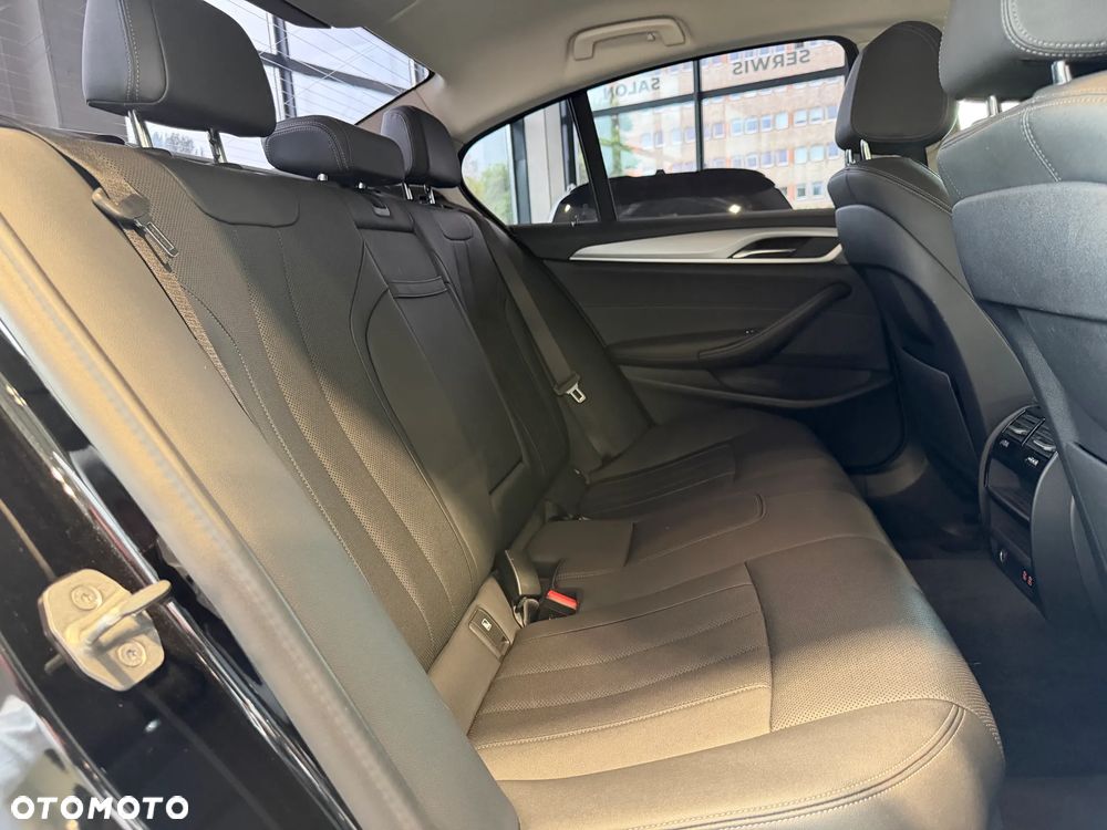 BMW Seria 5 520d xDrive Business Edition - 19