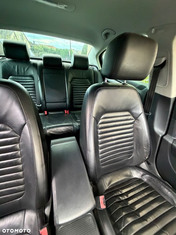 Volkswagen Passat 2.0 TDI Comfortline - 8