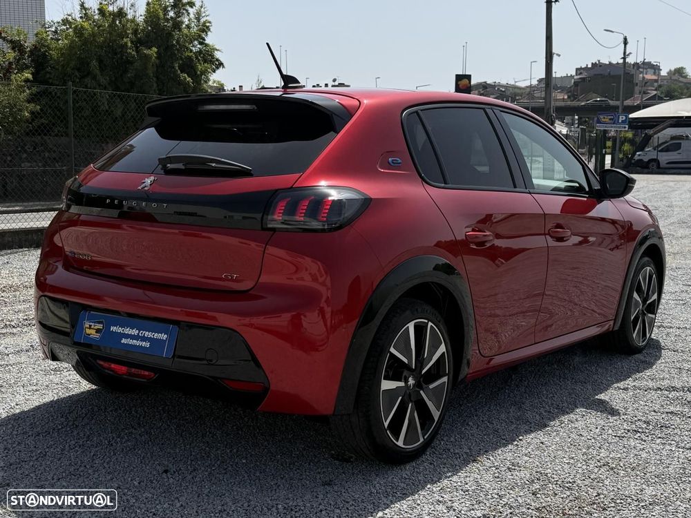 Peugeot e-208 GT - 11