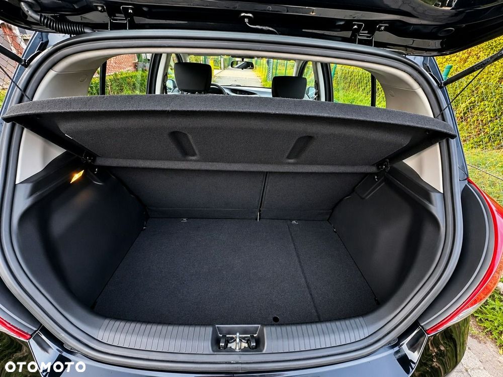 Hyundai i20 - 12