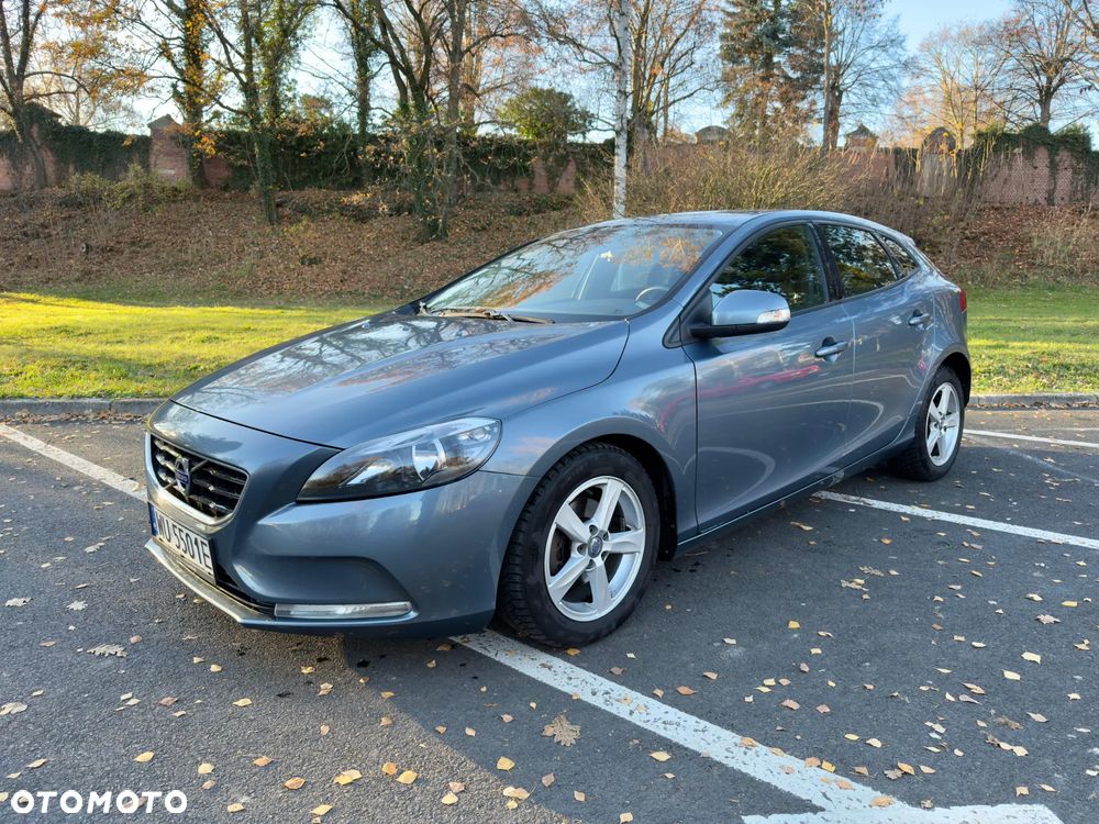 Volvo V40 D2 Momentum - 2