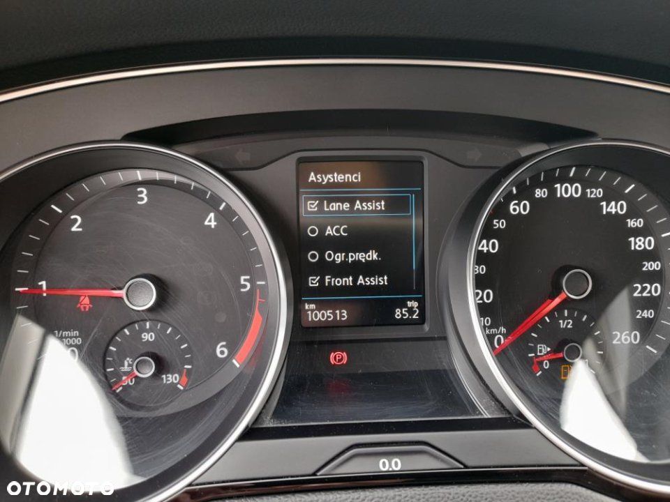 Volkswagen Passat - 28