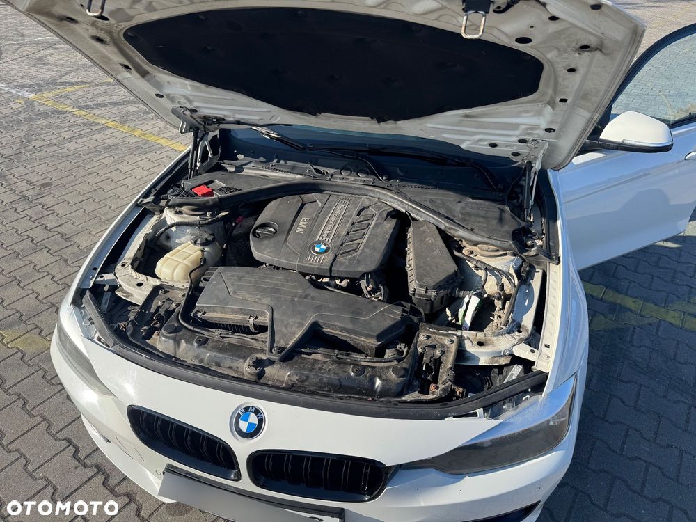BMW Seria 3 318d Sport Line - 16