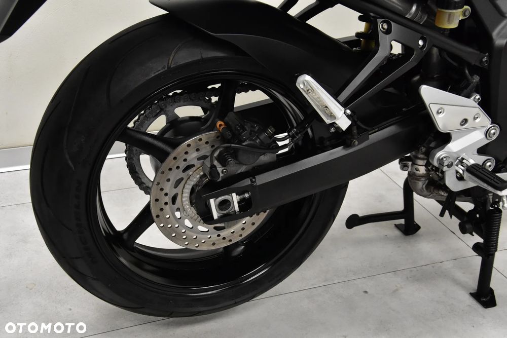 Yamaha FZ6 - 32