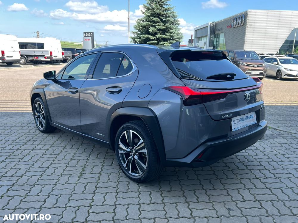 Lexus UX 250h (E-FOUR) Executive Line - 6