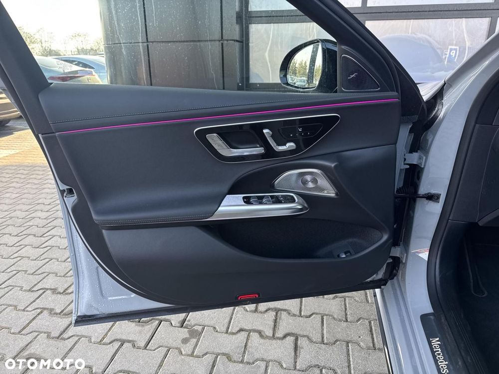 Mercedes-Benz Klasa E 220 d mHEV 4-Matic AMG 9G-Tronic - 11