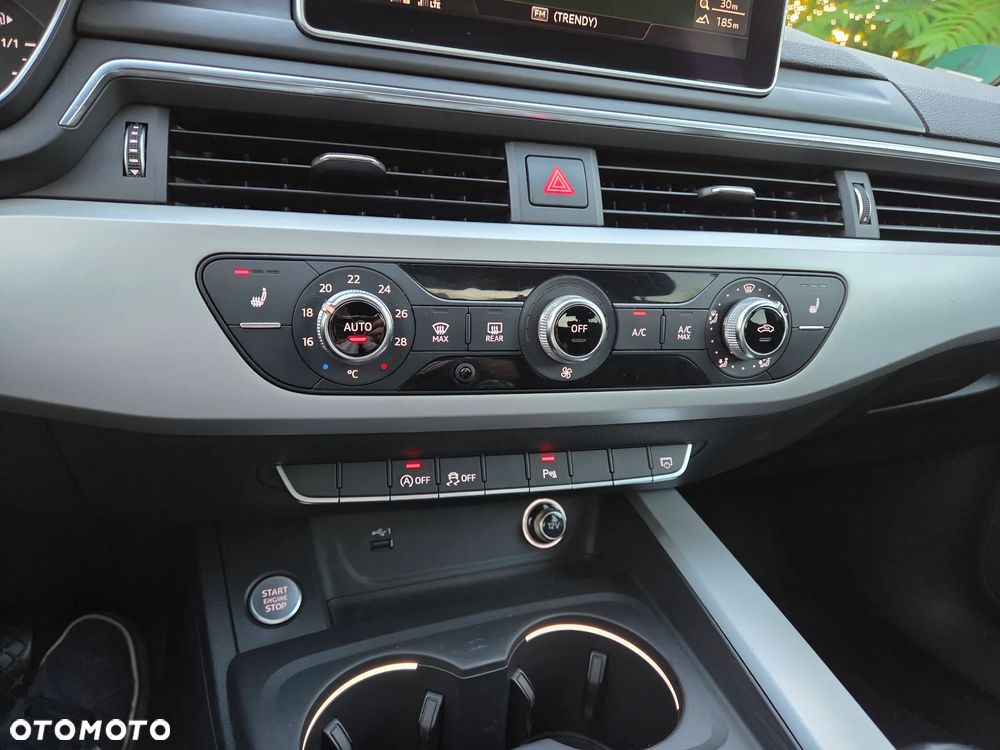 Audi A4 Limousine - 17