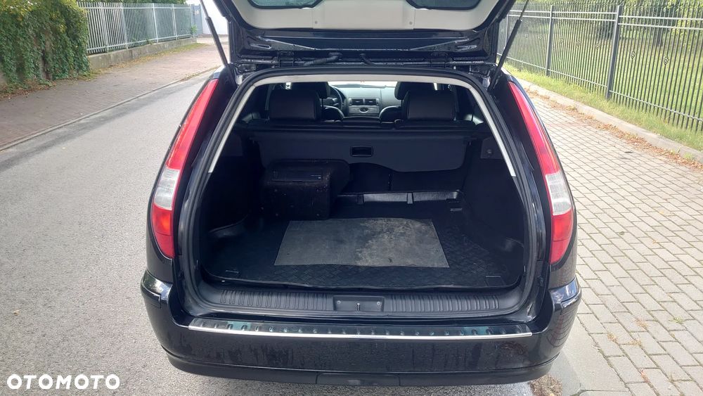 Ford Mondeo 3.0 V6 Titanium X - 11