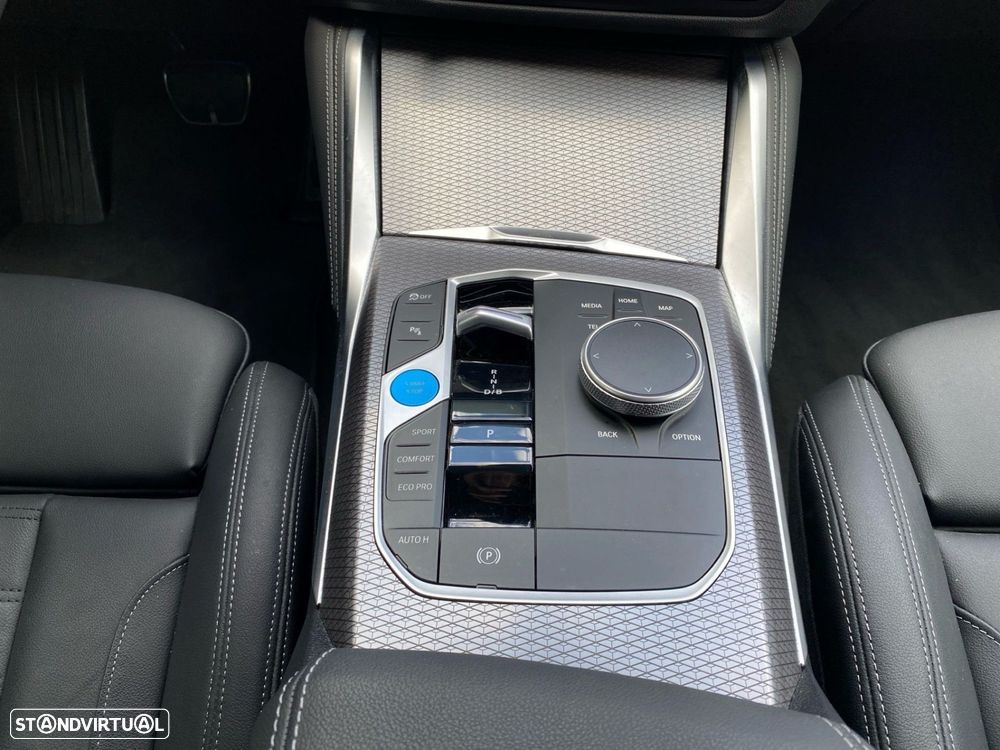 BMW i4 eDrive40 Pack Desportivo M Pro - 11