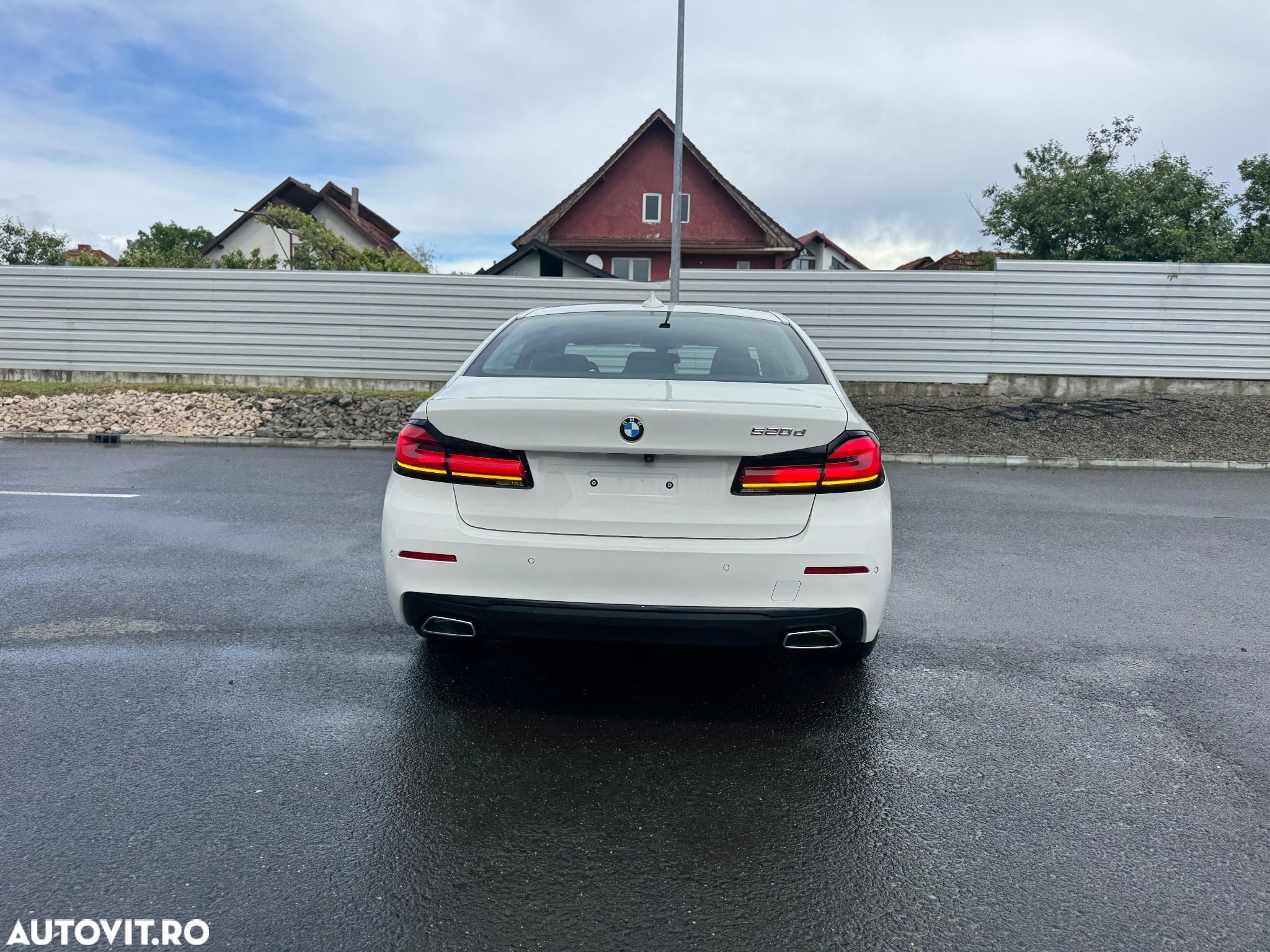 BMW Seria 5 520d Efficient Dynamics Edition Aut. - 2