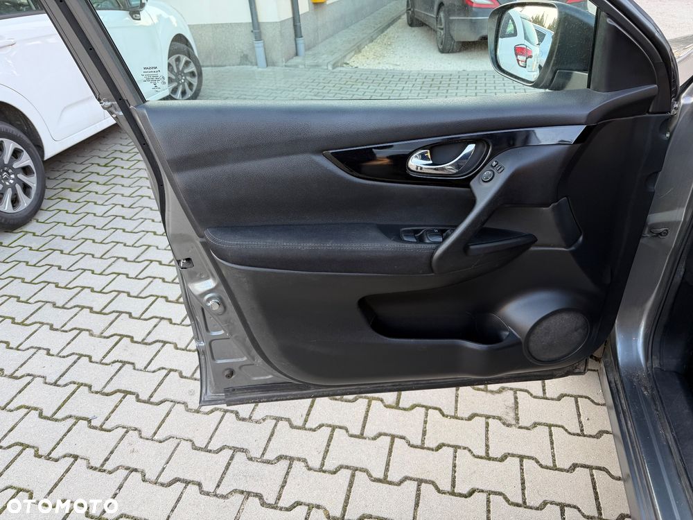 Nissan Qashqai 1.5 dCi TEKNA+ - 10