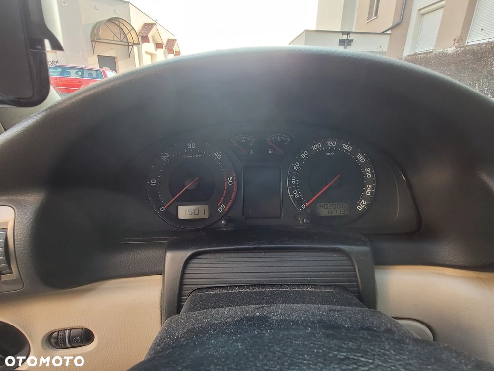 Skoda Superb 1.9 TDI Platinum - 9