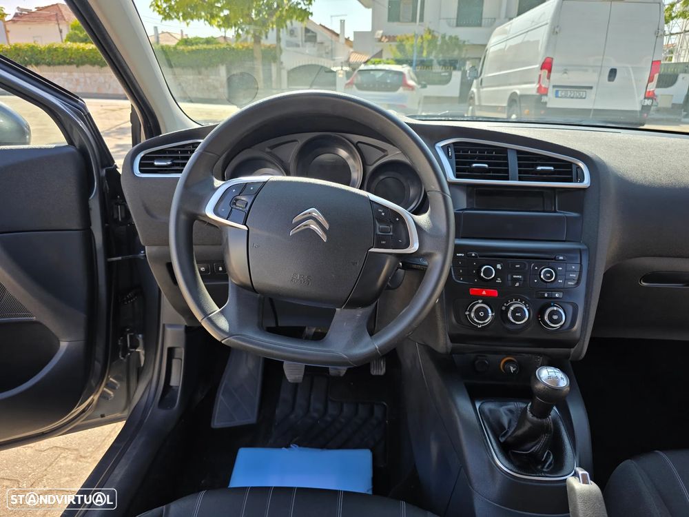 Citroën C4 VTi 95 Attraction - 12