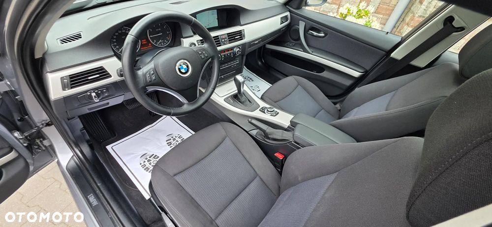BMW Seria 3 318i Edition Exclusive - 18