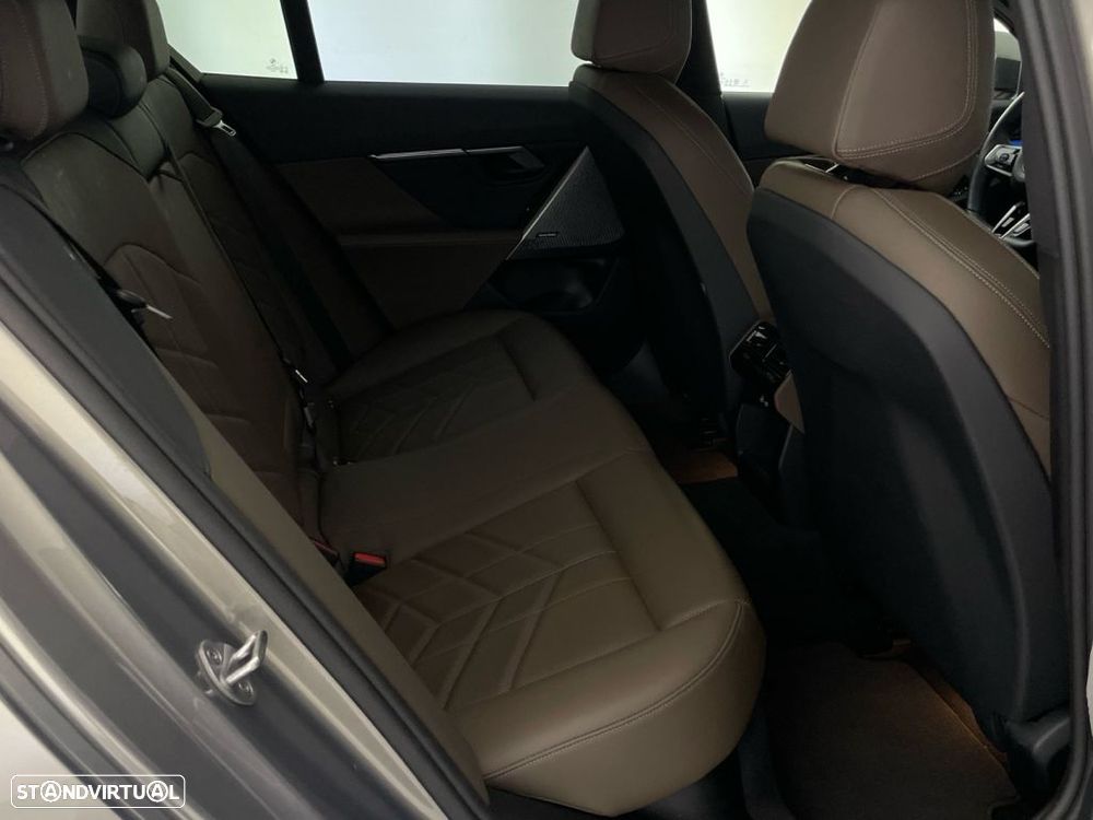 BMW i5 eDrive40 - 23