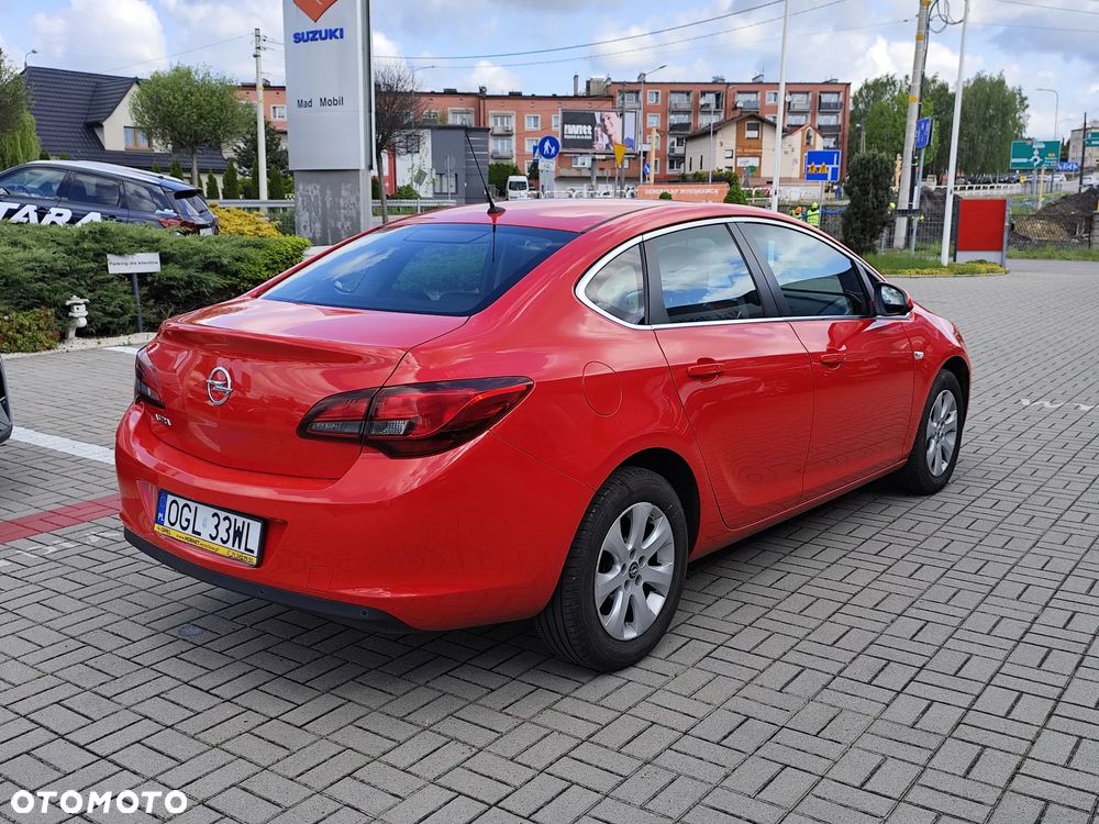 Opel Astra 1.6 Business EU6 - 8